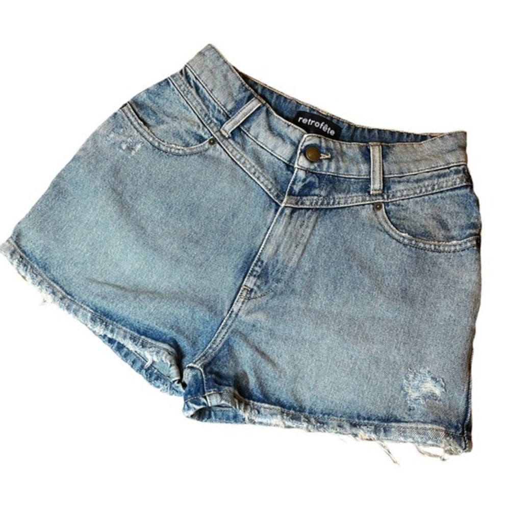 Retrofête‎ Shorts Blue Mid Rise Med Wash Distressed Accents Slit Pockets Size 26